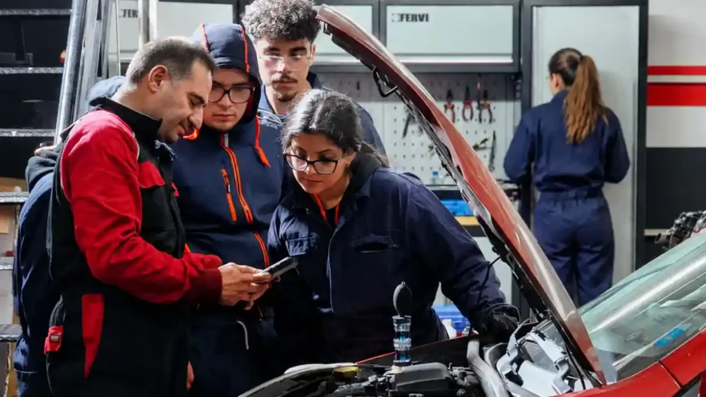 lezione di meccanica ente di formazione movento srl meccanica donna